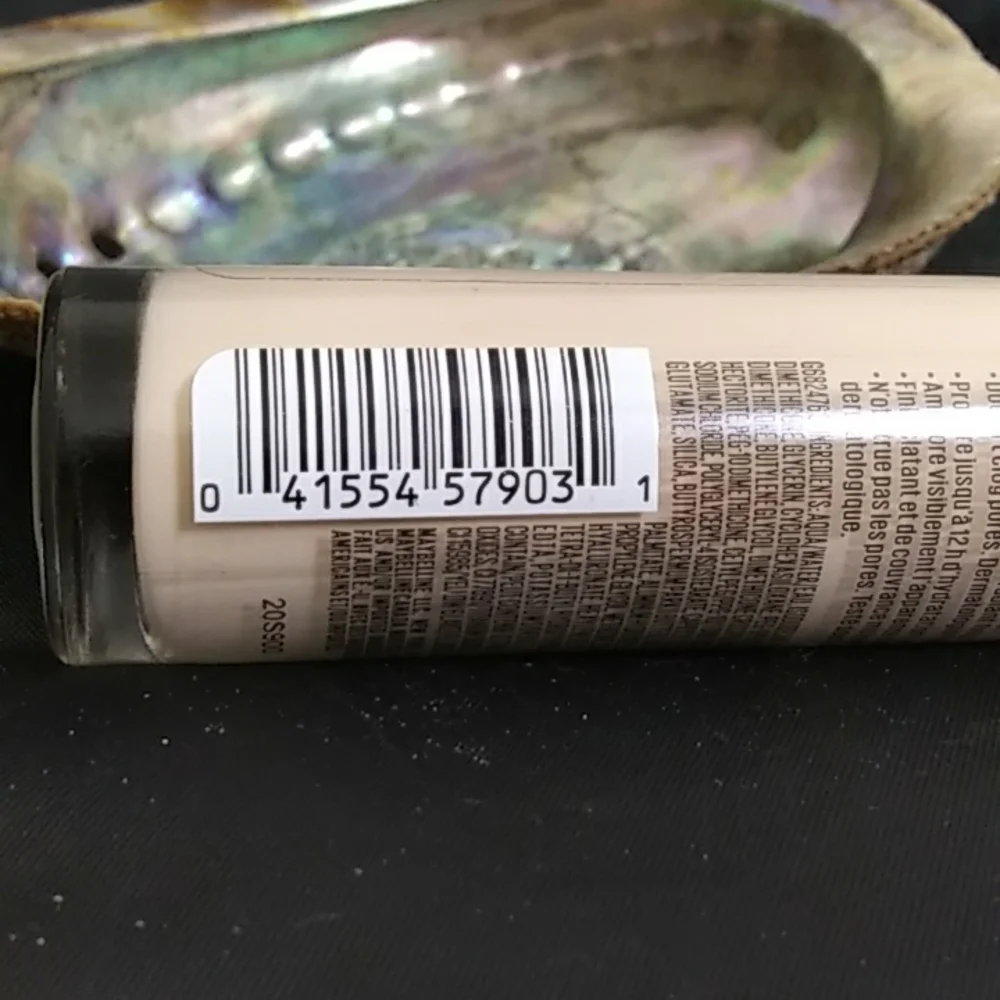 Maybelline Dream Radiant Liquid Foundation Shade 00 Color Alabaster